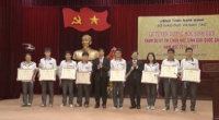 Lễ Tuyên dương học sinh giỏi tham dự kỳ thi chọn học sinh giỏi quốc gia. 